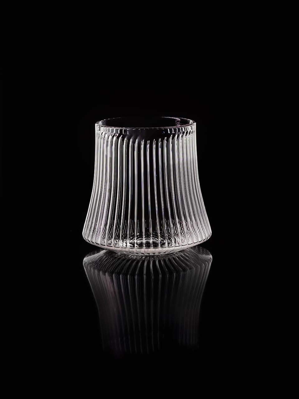 BorosilicateRipple Cascade Whiskey Glass - Borotechheight : 82 mm diameter:85mm ml capacity : 180 ml2TransparentBorotech