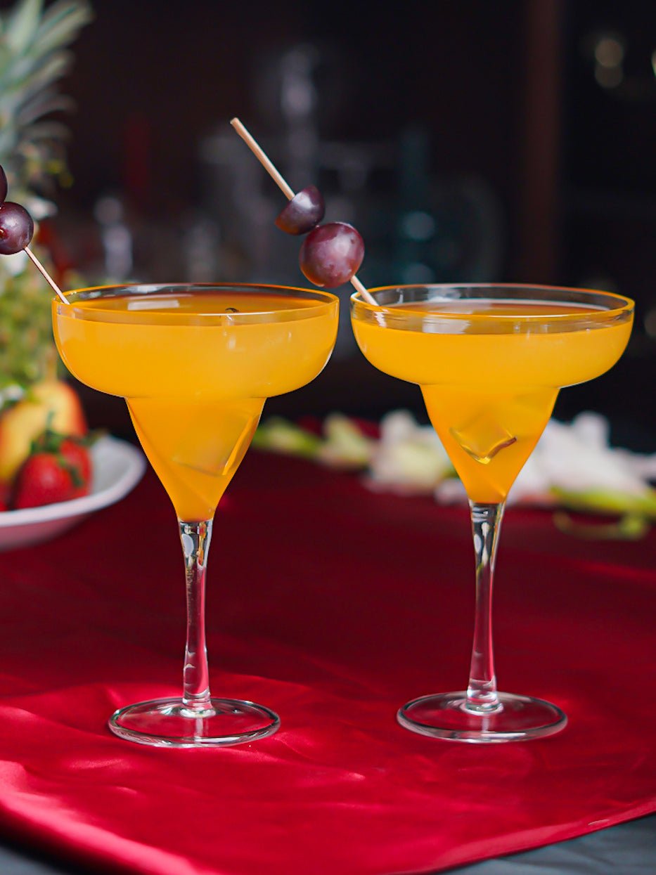 Elegant borosilicate margarita glass with a sleek, durable design, perfect for serving cocktails in style.