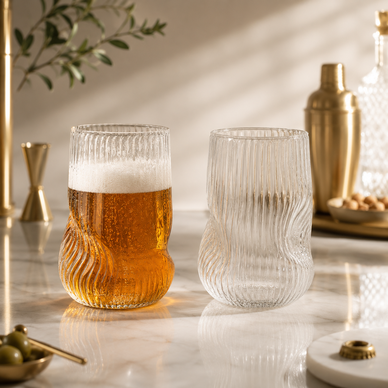 Thin Ribbed Curved Borosilicate Glasses