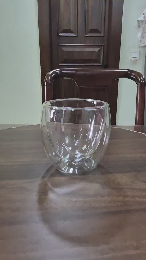 Load video: Aura Double-Walled Borosilicate Cup