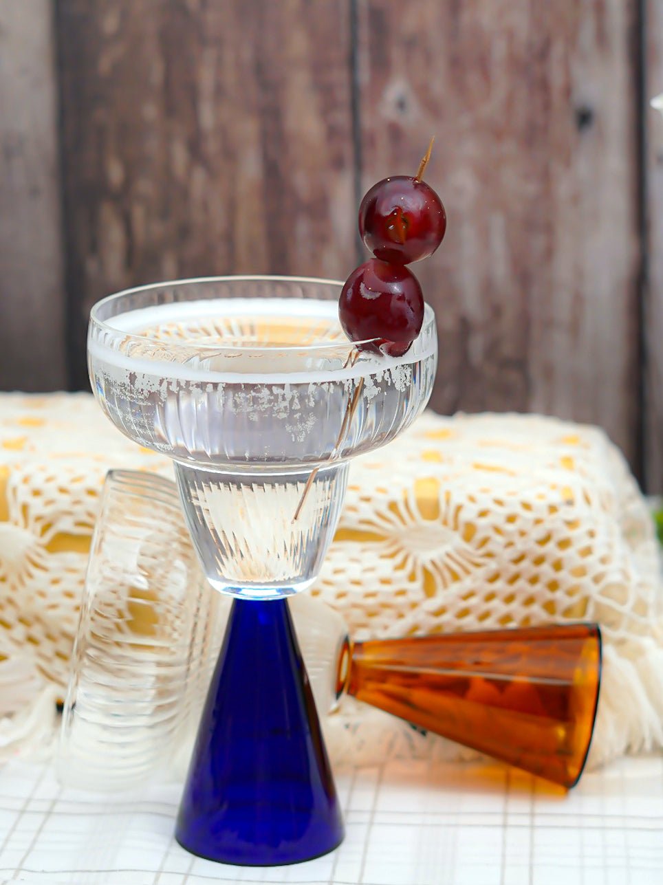 Ribbed Cocktail Glasses with Pyramid Base - Borotechheight : 170 mm diameter: 103 mm ml capacity : 240 ml4BlueBorotech