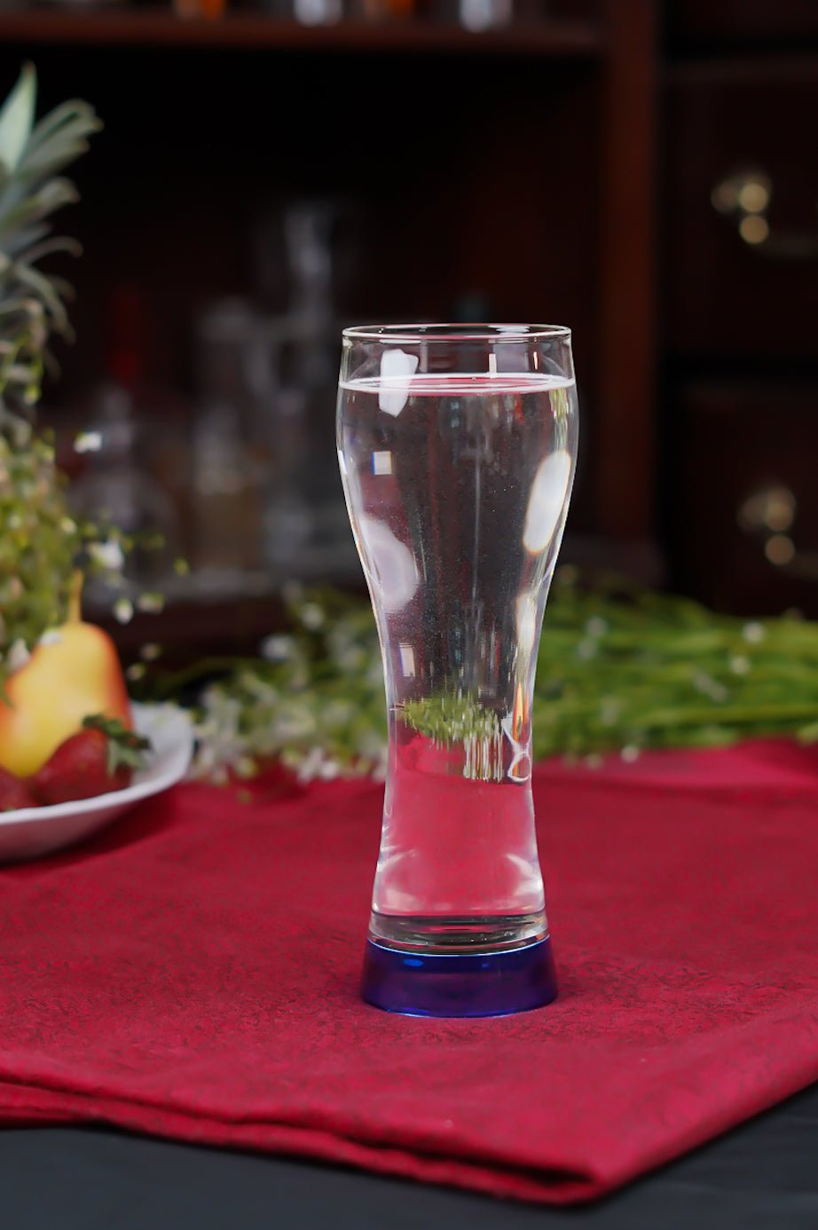 borosilicate beer pilsner glasses, 400ml capacity, 215mm tall, with a sleek and transparent design.